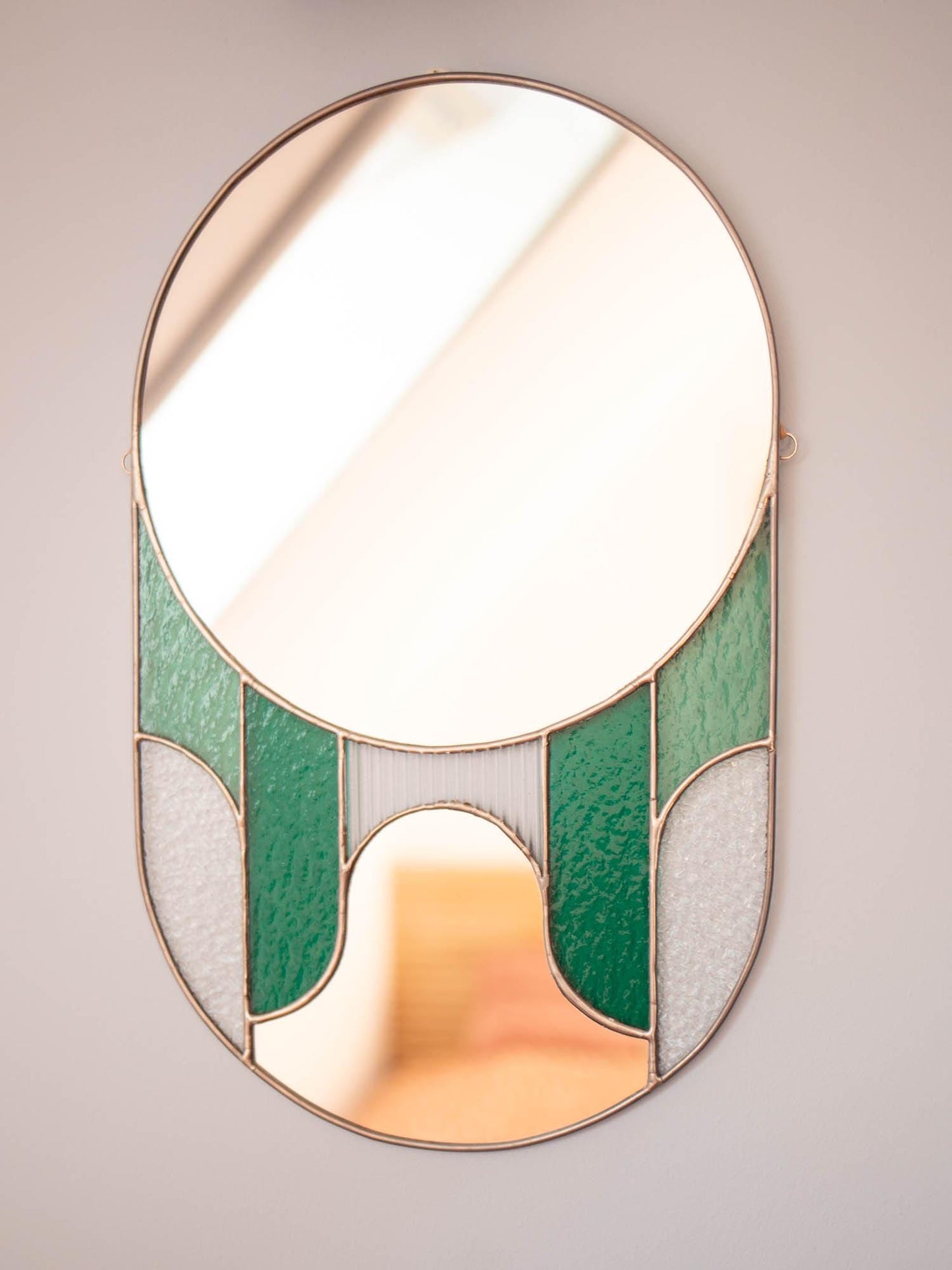 Lustro w stylu Art Deco – elegancka dekoracja do wnętrz